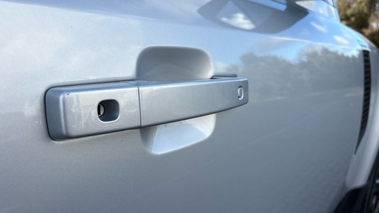 Land Rover Defender 3.0 D250 X-Dynamic S 110 5dr Auto Diesel Estate